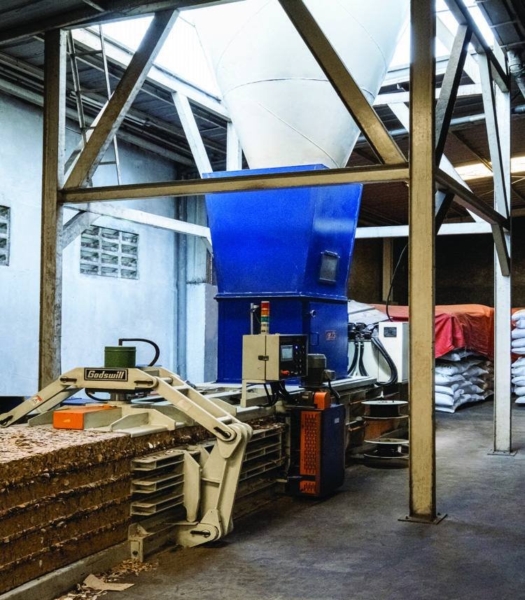 Mesin waste baler dan hasil press kertas